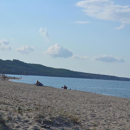 פלטמונה Miramare Struttura Sulla Spiaggia מראה חיצוני תמונה
