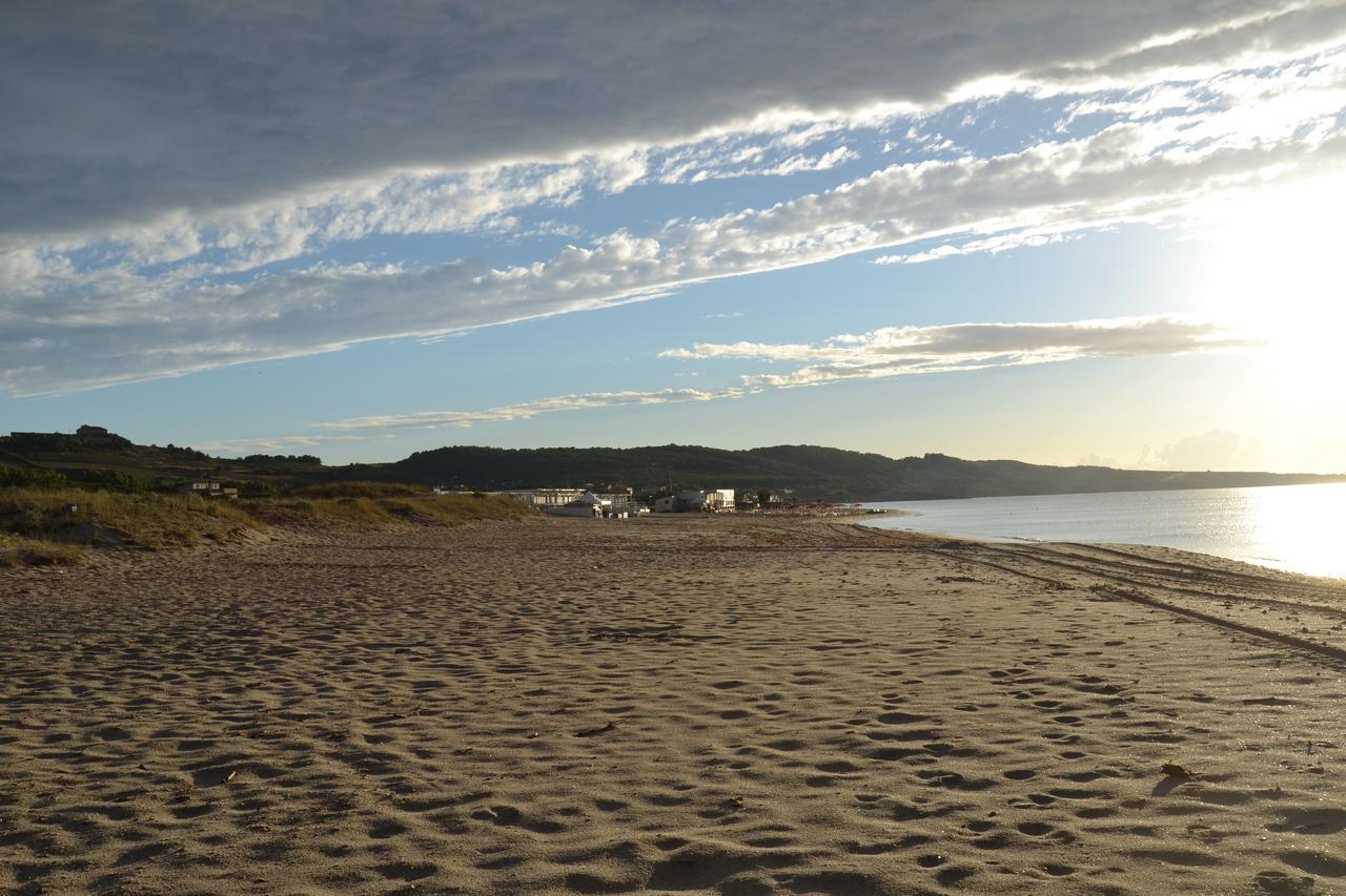 פלטמונה Miramare Struttura Sulla Spiaggia מראה חיצוני תמונה